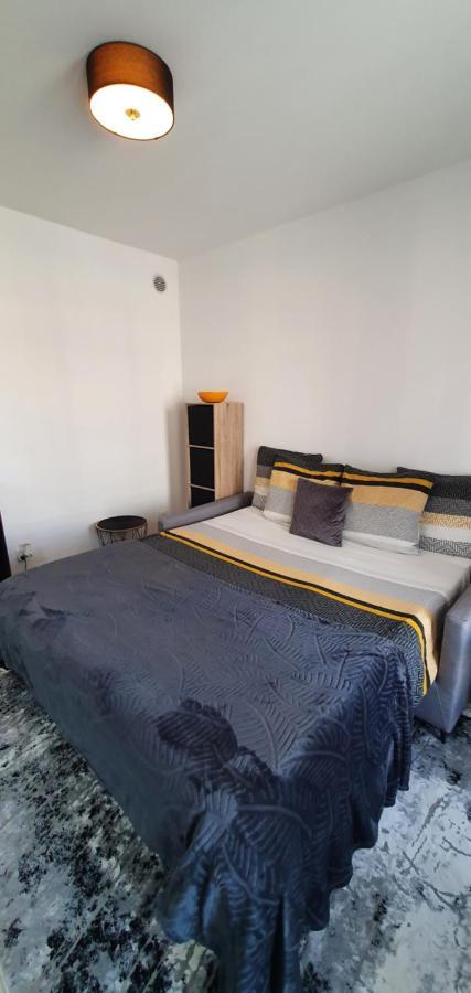 Lovely 1 Bedroom Vacation With Free Parking. Appartamento