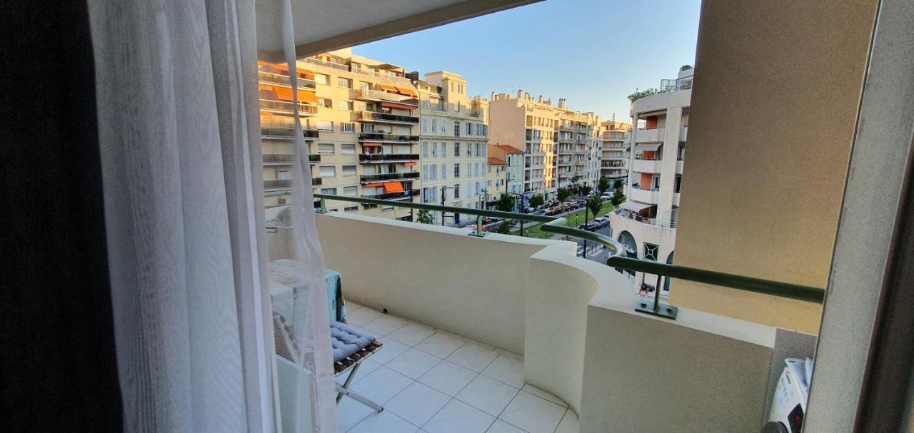 Lovely 1 Bedroom Vacation With Free Parking. Nizza